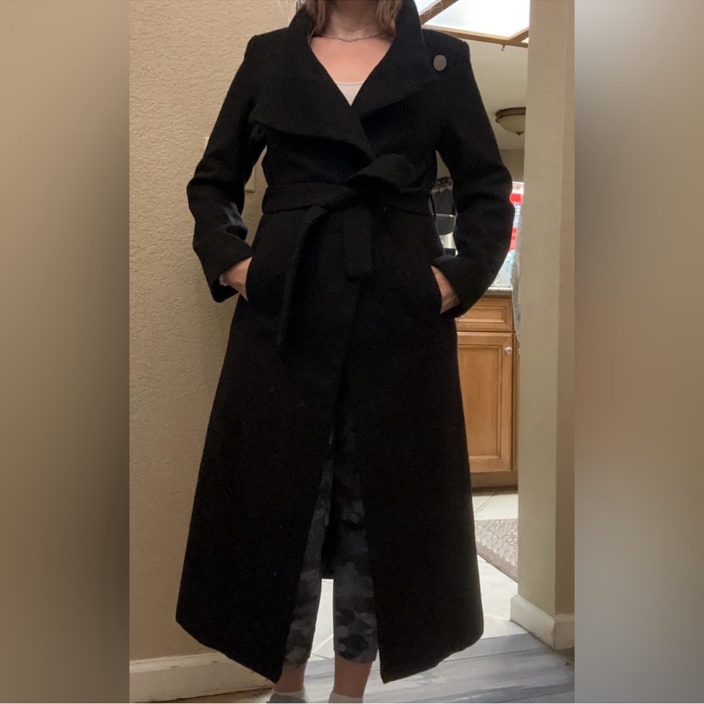 Like new!! Elegant Wool Black Women's Trench Coat with belt - Picture 2 of 4
